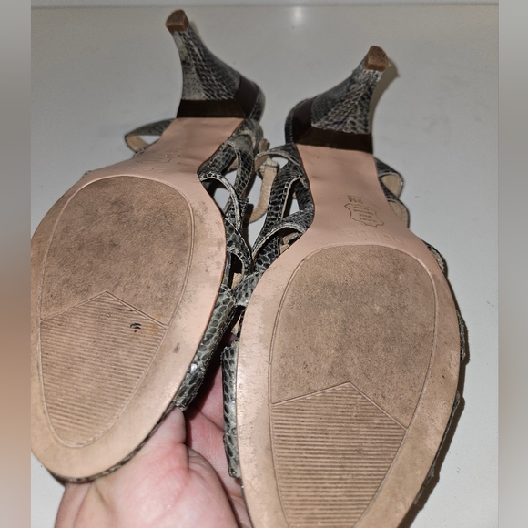 Snake print heeled sandal - Picture 3 of 3